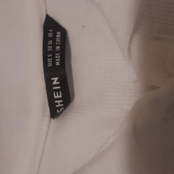 Women's cropped white top - Picture 3 of 3